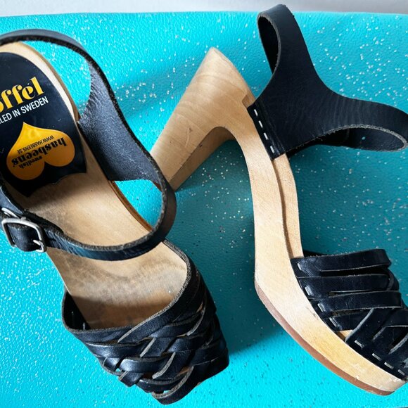 Toffel Swedish Hasbeens Black strappy leather clogs - Picture 7 of 13